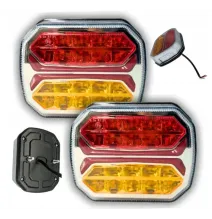 Komplet 2 lamp tylnych LED 42 diody, 12–24 V, 4 funkcje