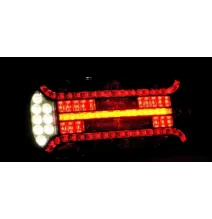 Lampa tylna - FT-610 P LED DI - Lampa tylna uniwers., z trójkątem odblaskowym, 12-36V | PRAWA